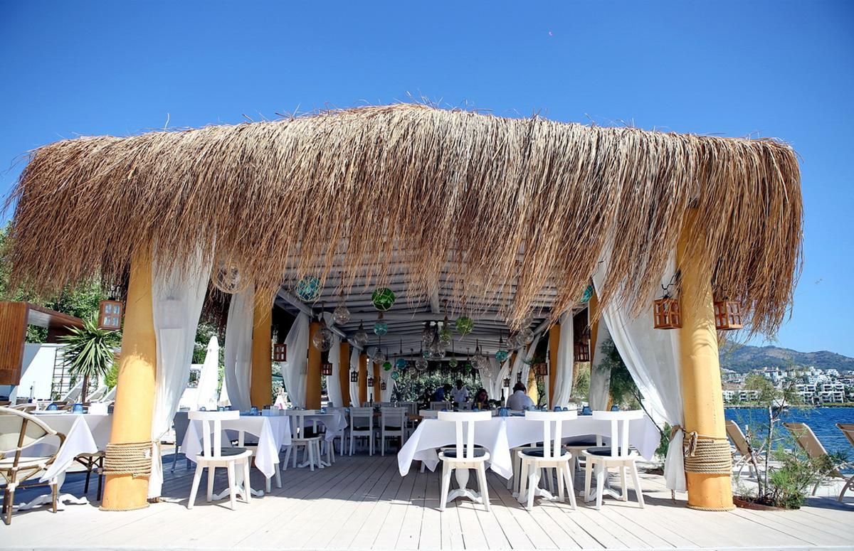 Moon Beach Otel Яликовак Экстерьер фото